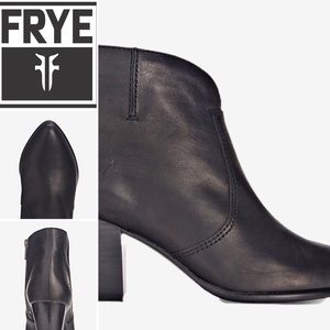 Women’s Jennifer Ankle Bootie Black Zip SZ 8.5 M